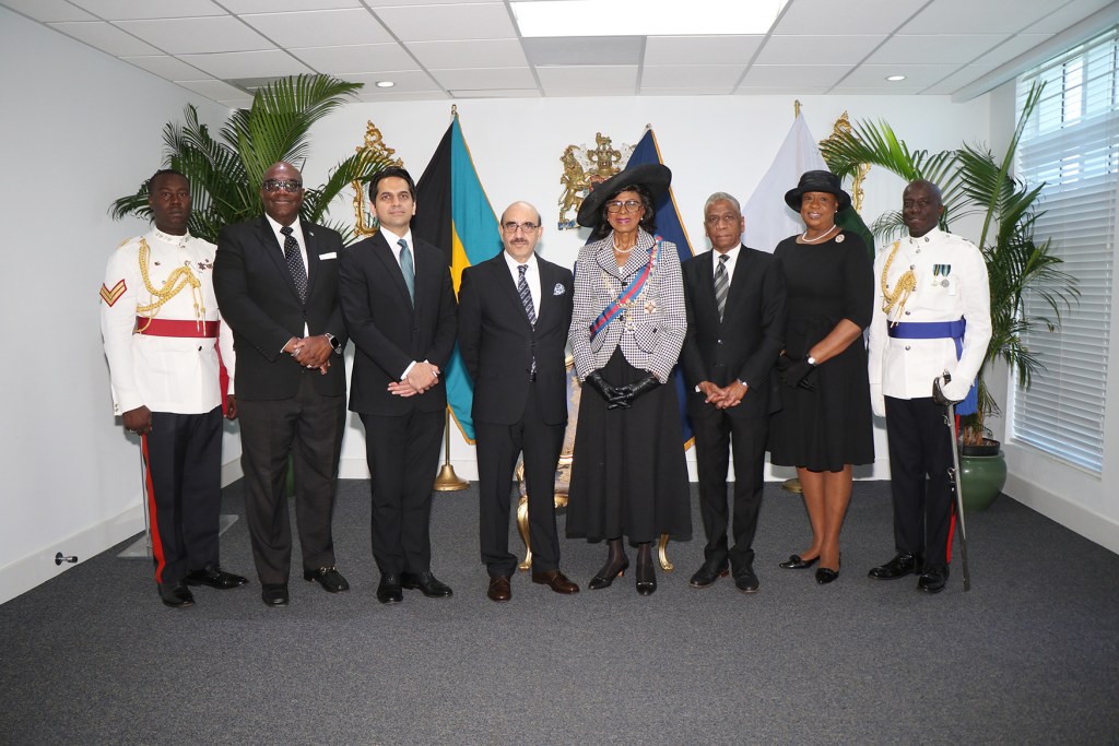 Pakistan’s Non-Resident High Commissioner to The Bahamas Presents Credentials to the Governor General