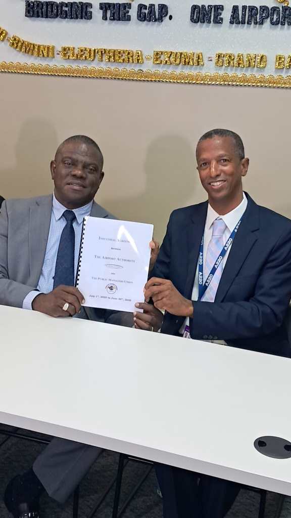 Airport Authority and Public Managers Union sign five-year Industrial Agreement