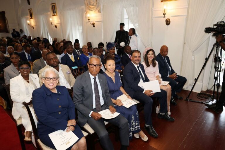 Prime Minister Davis expresses gratitude at Swearing-In Ceremony of Senior Cabinet Ministers