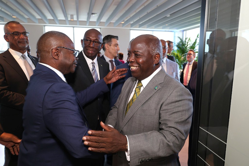 Prime Minister Davis: Grand Opening of J. P. Morgan Trust’s local office is a ‘statement of confidence’