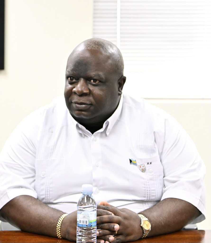 Livery Drivers Union meets with Minister of Tourism