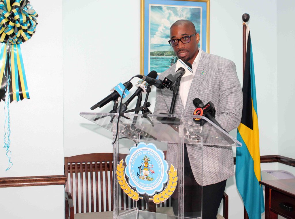 Four Upskill Bahamas Programme Graduates Receive iPads
