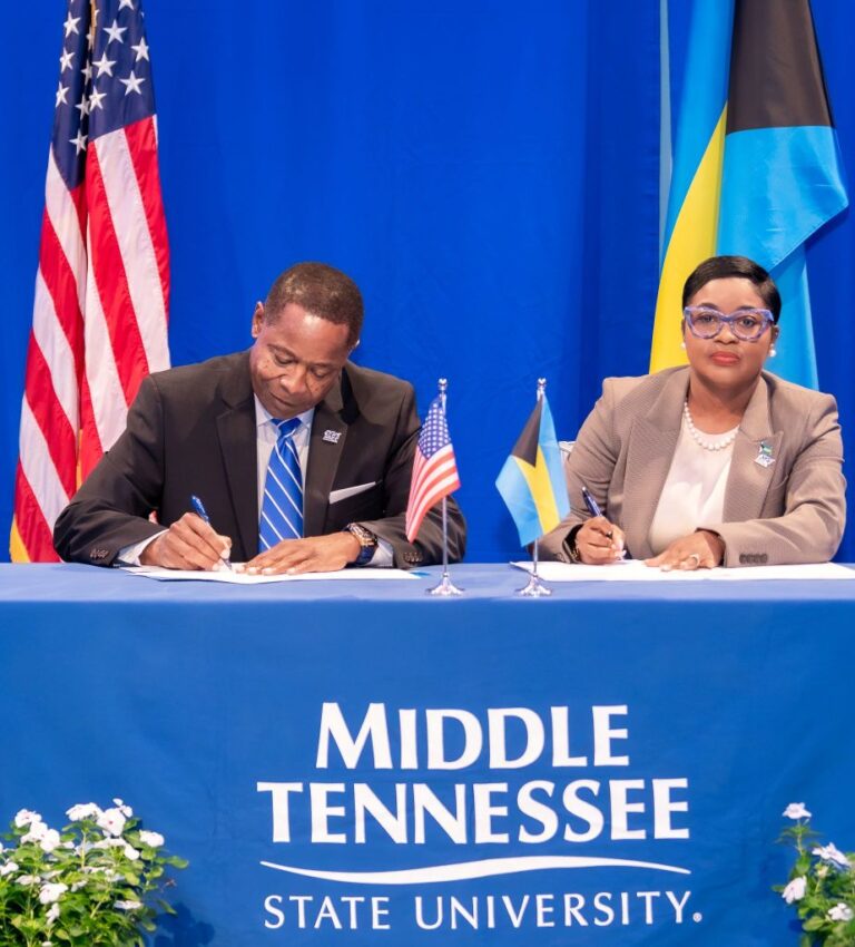 Department of Aviation Signs Amended MOU with Middle Tennessee State University